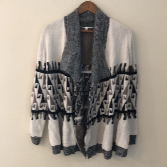 unbranded Sweaters - Cozy Knit Cardigan Sweater in cream black gray brown geometric pattern roomy SM